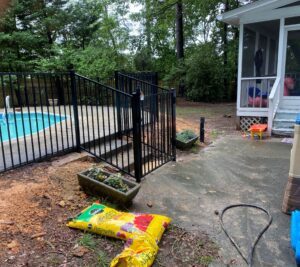 aluminum fence installation