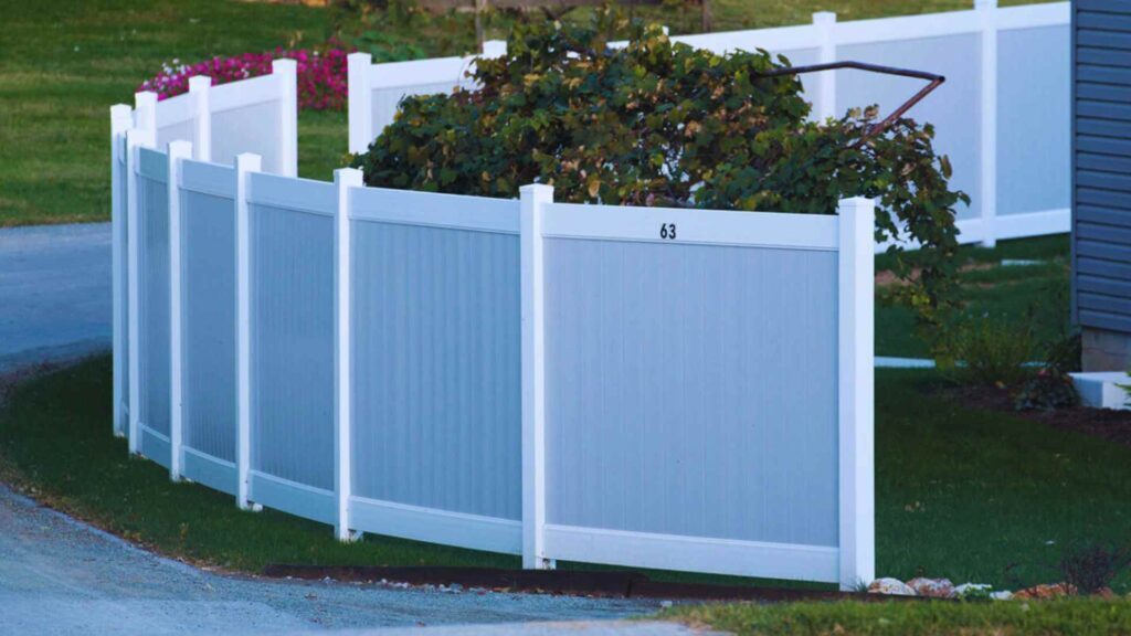 Custom Fence Installation (14)